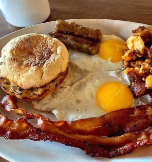 Denny’s Pantry
